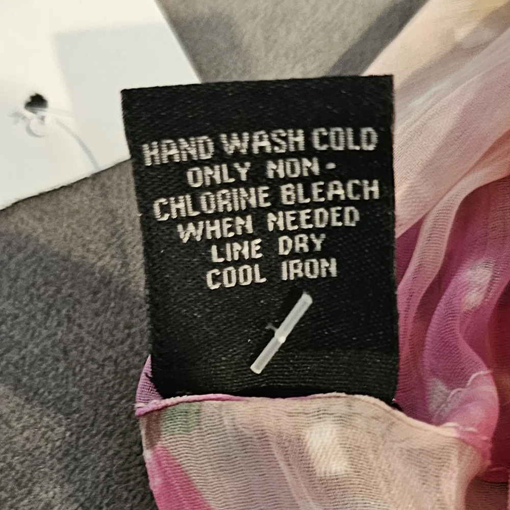 *NWT* Infiniti Scarf